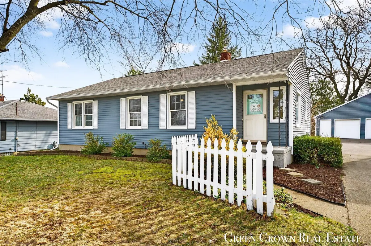 2710 Fuller Avenue Ne, Grand Rapids, MI 49505 - #1