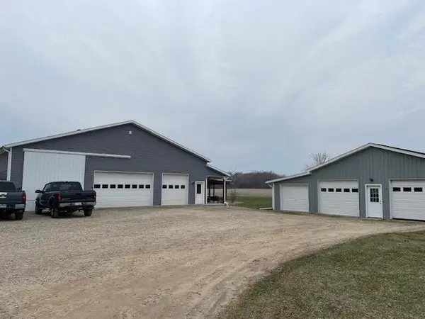 6523 Clinton Trail, Clarksville, MI 48815
