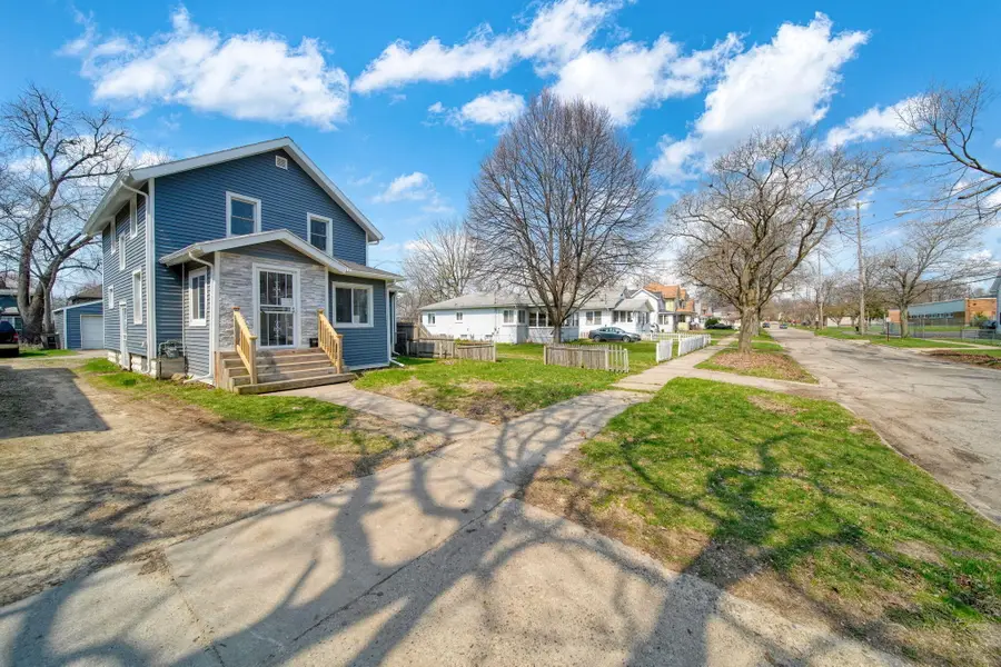 316 Carr Street, Jackson, MI 49201 - #2