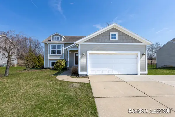 192 Sweet Meadow Drive, Kent City, MI 49330