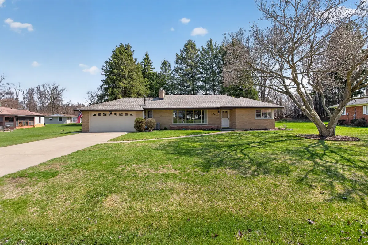 1097 Westfield Drive, Jackson, MI 49203 - #1