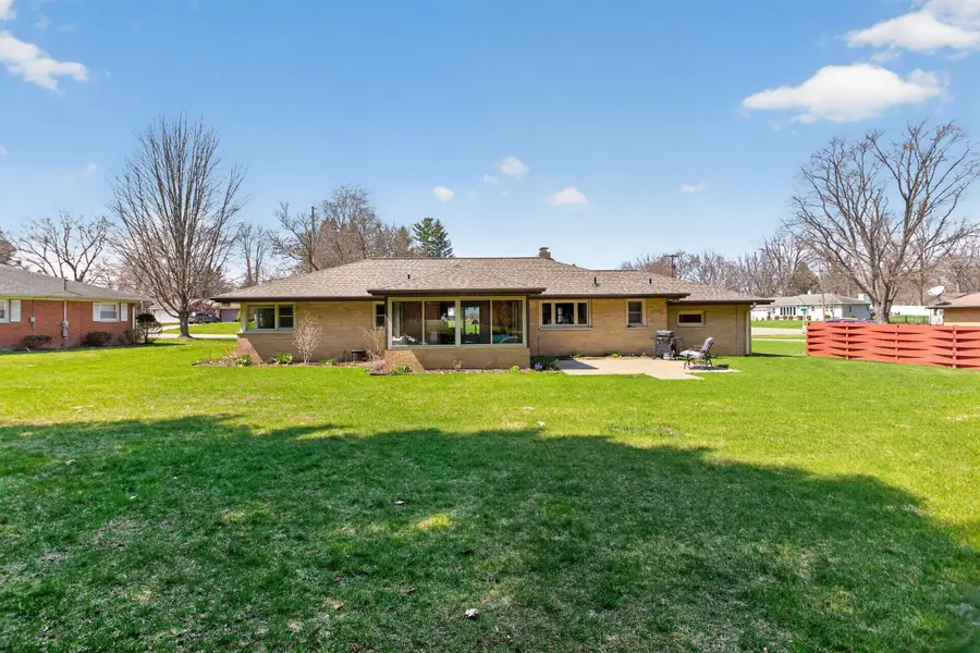 1097 Westfield Drive, Jackson, MI 49203 - #2
