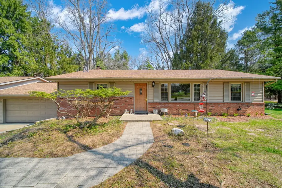 3381 Pine Ridge Drive, Jackson, MI 49201 - #3