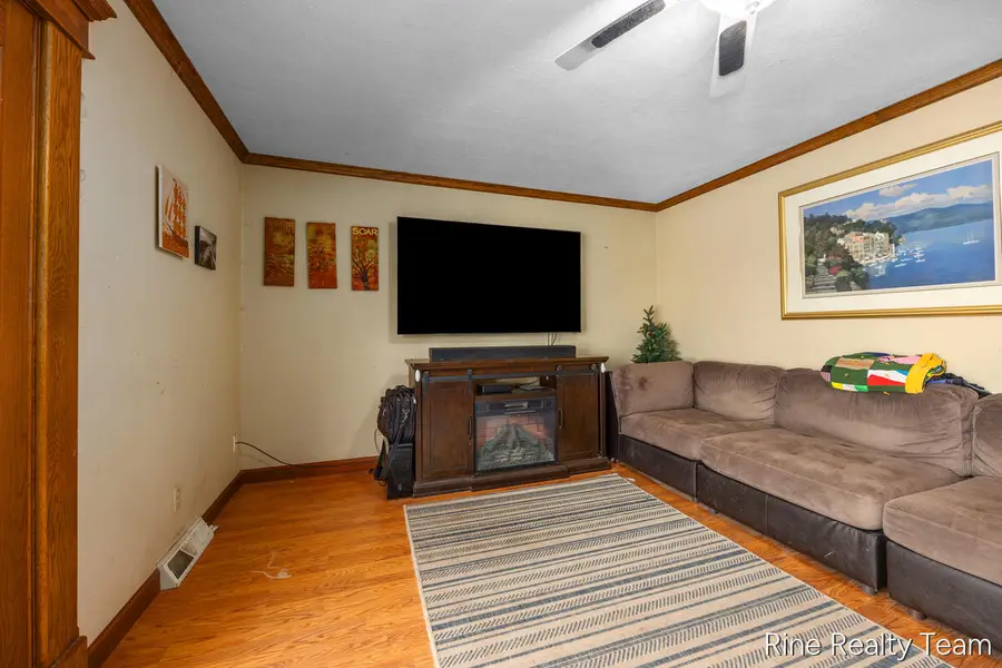 1555 Knapp Street Ne, Grand Rapids, MI 49505 - #3