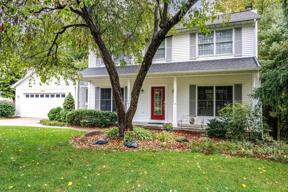 2243 Waterford Way Ne, Grand Rapids, MI 49525 - #1