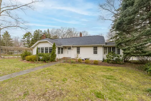 1010 Allegan Street, Saugatuck, MI 49453