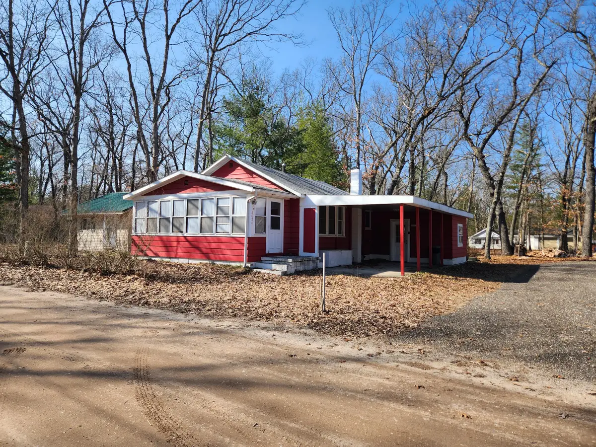 8024 W Hemlock Avenue, Baldwin, MI 49304 - #1