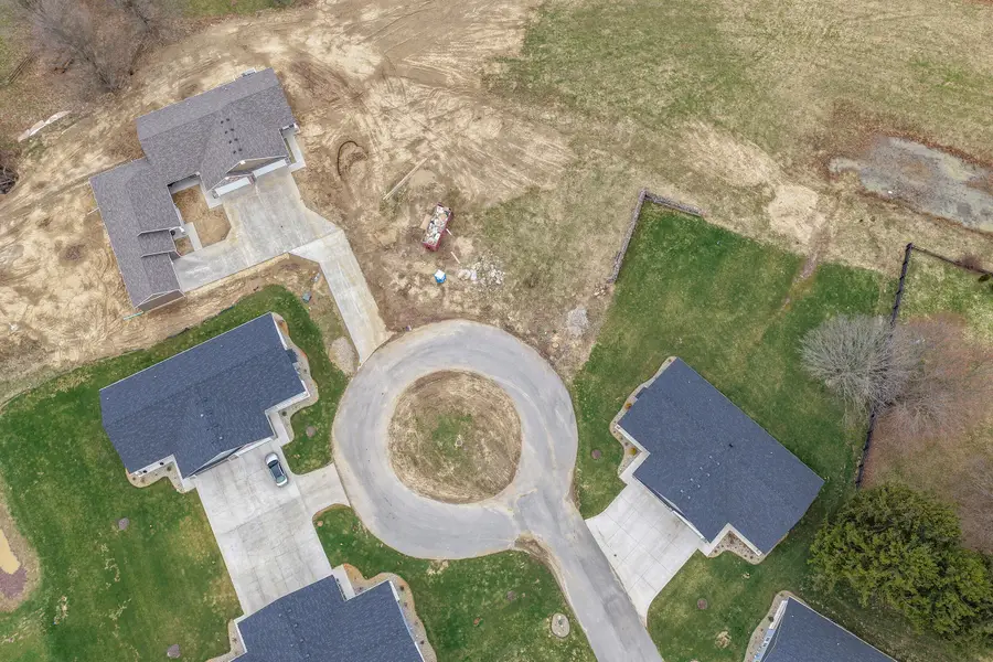 139 Lexington Pointe Drive #6, Niles, MI 49120 - #3