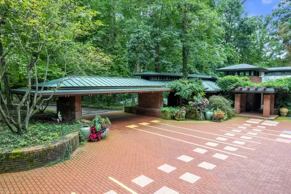 5140 Turtle Point Drive, Ann Arbor, MI 48105