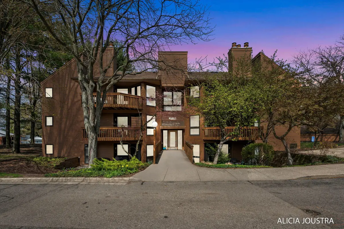 1296 Hillburn Avenue Nw, Grand Rapids, MI 49504 - #1