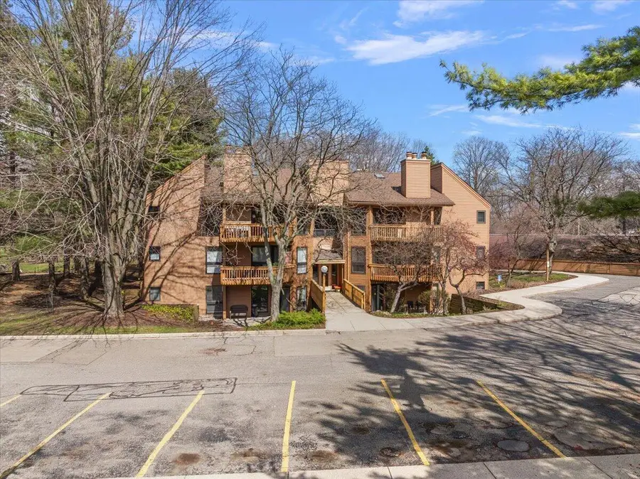 1296 Hillburn Avenue Nw, Grand Rapids, MI 49504 - #2