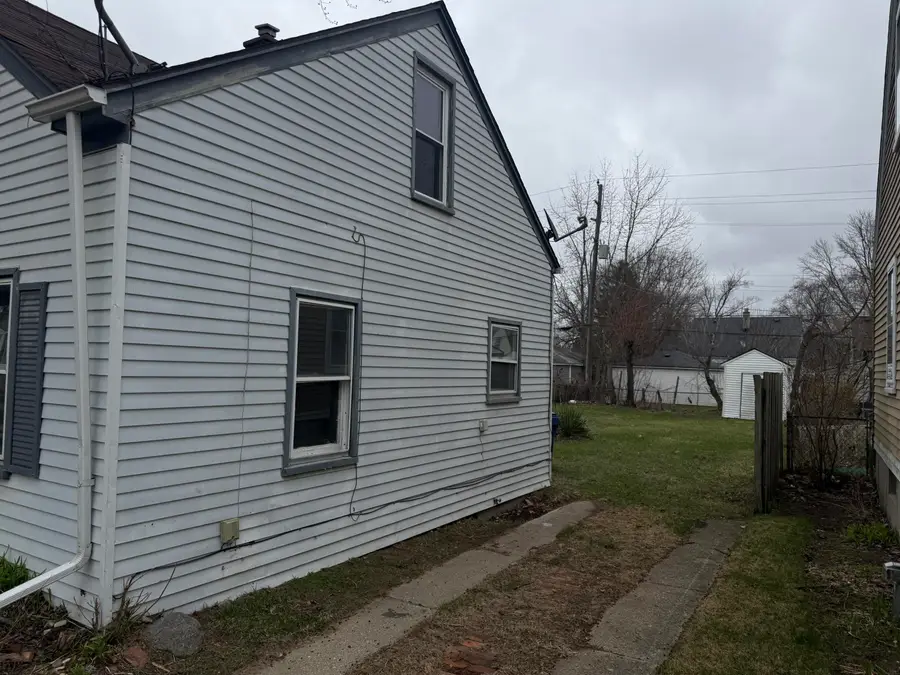 18852 Indian, Redford, MI 48240 - #2