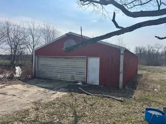 6515 W Broomfield Road, Mount Pleasant, MI 48858 - #3