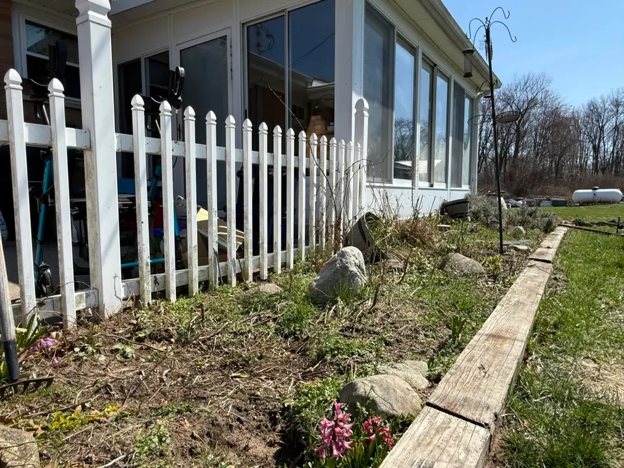 5747 W B Avenue, Plainwell, MI 49080 - #2