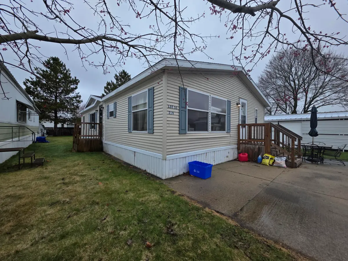 219 Circle Drive, Fremont, MI 49412 - #1
