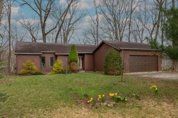 2524 Bluff Street, Niles, MI 49120