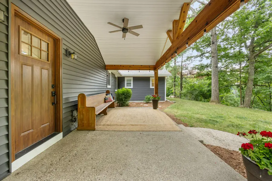 1059 Cumberland Avenue Se, Lowell, MI 49331 - #2