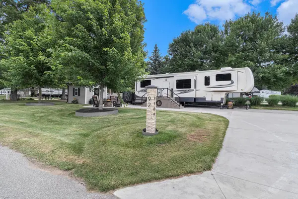 9909 S Paradise Circle #92, Baldwin, MI 49304