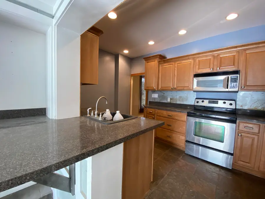 860 E Michigan Avenue, Marshall, MI 49068 - #3