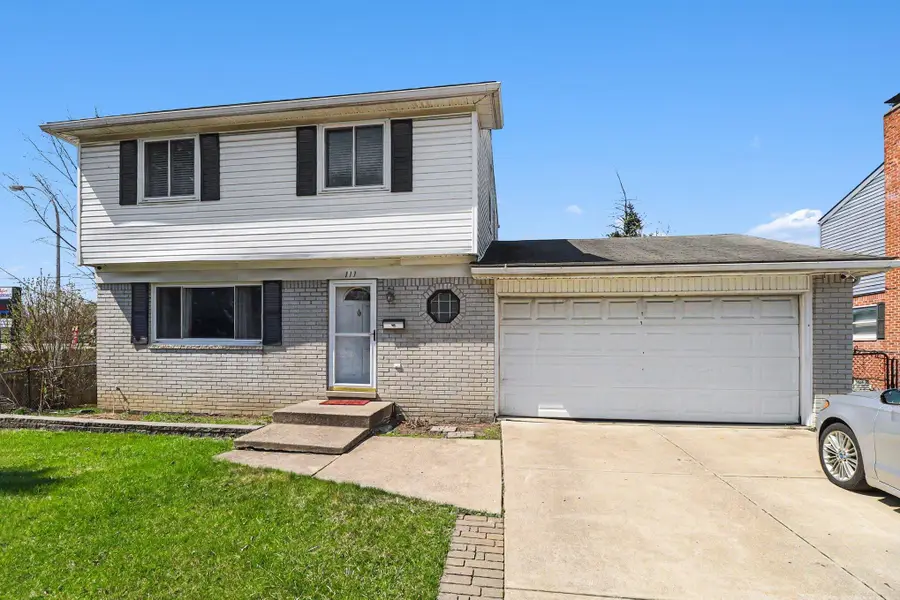 111 Central Court, Garden City, MI 48135 - #2