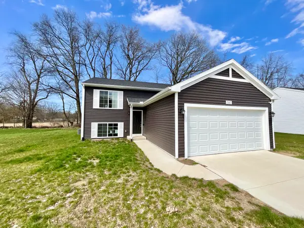 5147 Lake Pines Court, Vicksburg, MI 49097
