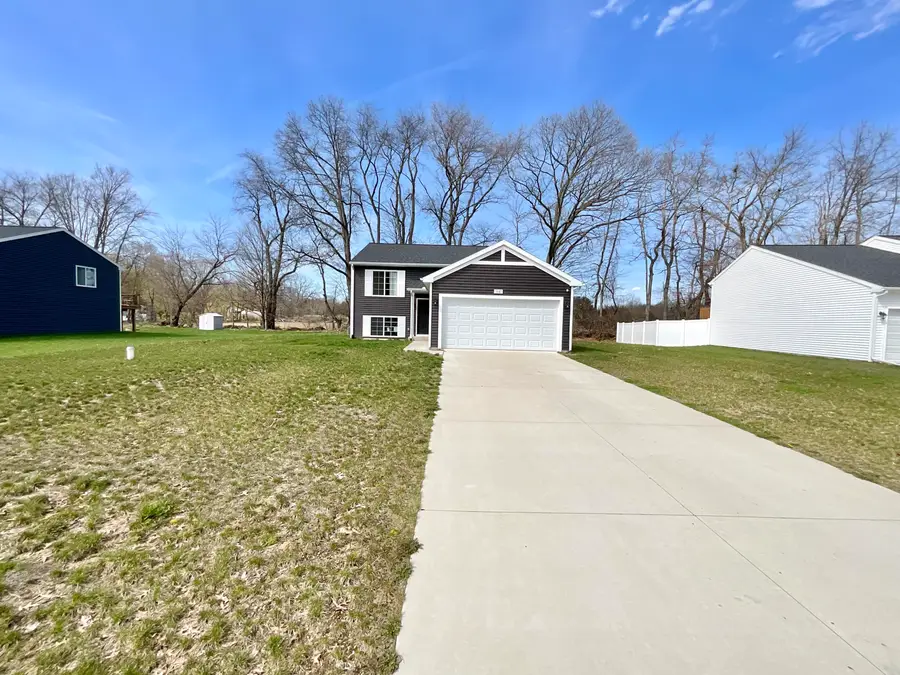 5147 Lake Pines Court, Vicksburg, MI 49097 - #3