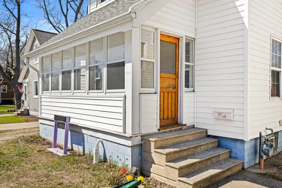 1331 Pennoyer Avenue, Grand Haven, MI 49417 - #2