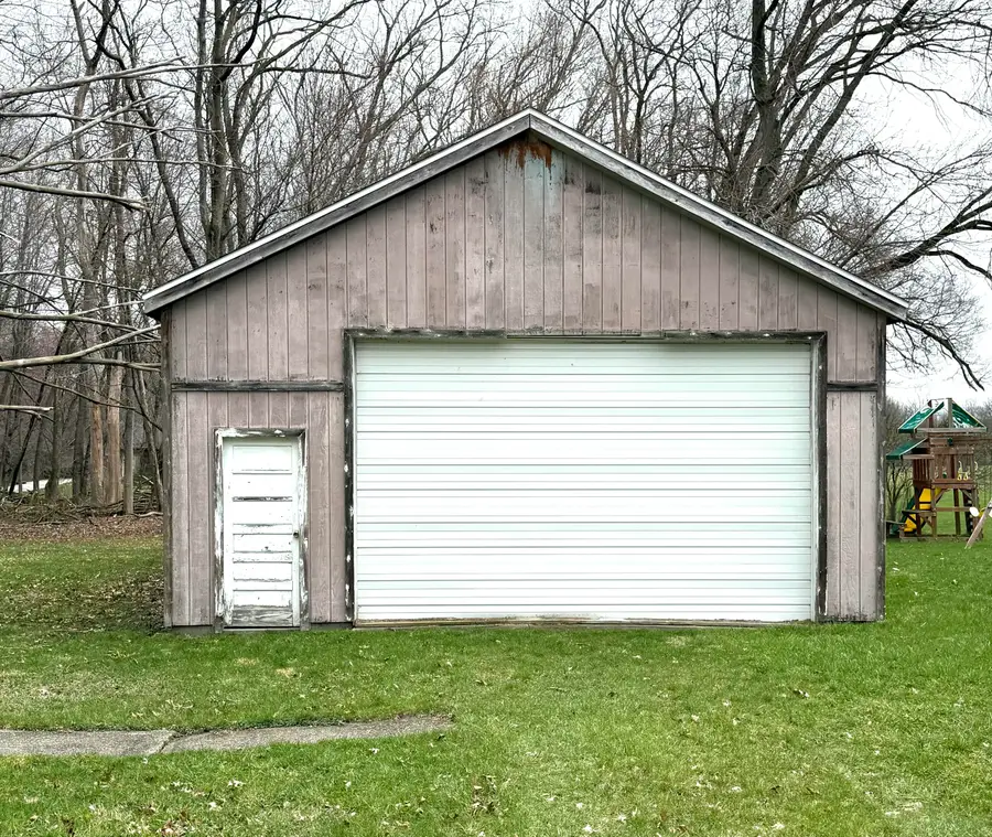 10504 8th Nw, Grand Rapids, MI 49534 - #2