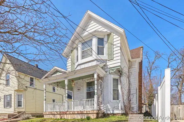 1027 Fulton Street E, Grand Rapids, MI 49503