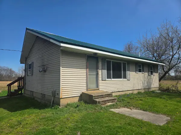 24962 Dewey Lake Street, Dowagiac, MI 49047