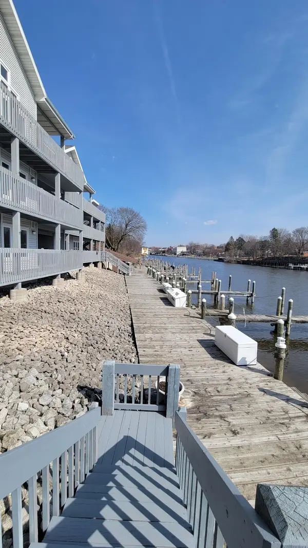 315 5th Avenue #19, Manistee, MI 49660