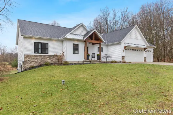 7540 Thornapple Dales Drive Se, Alto, MI 49302