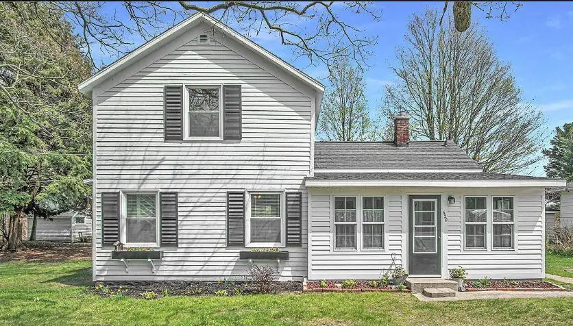 620 N Lakeshore Drive, Ludington, MI 49431 - #1