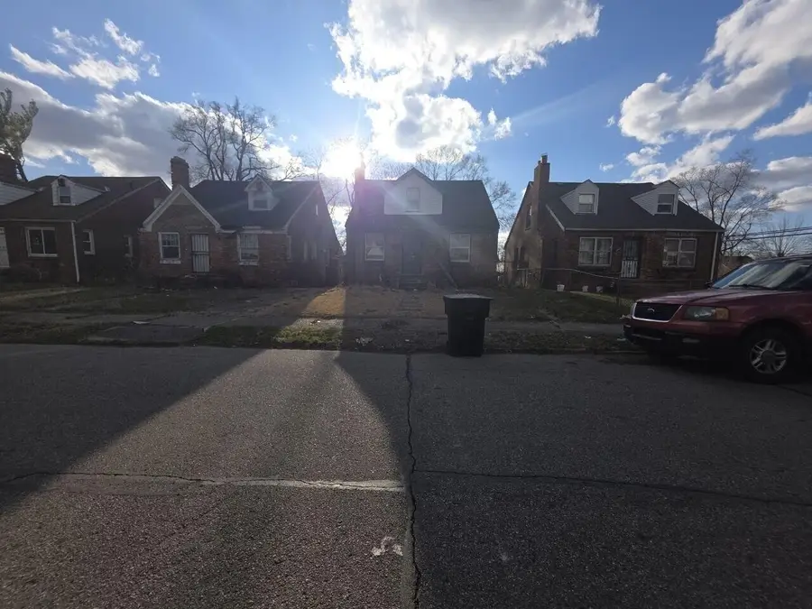 14677 Cloverlawn Avenue, Detroit, MI 48238 - #3
