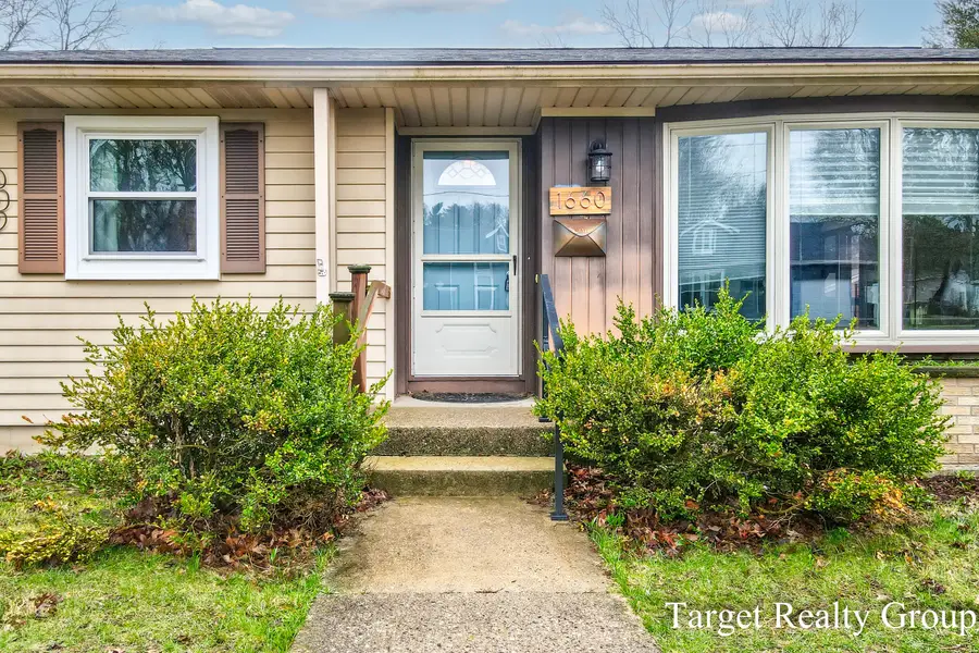 1660 Rose Parkway Se, Grand Rapids, MI 49506 - #3