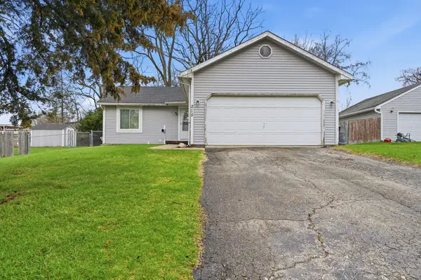 215 3rd Street, Fenton, MI 48430