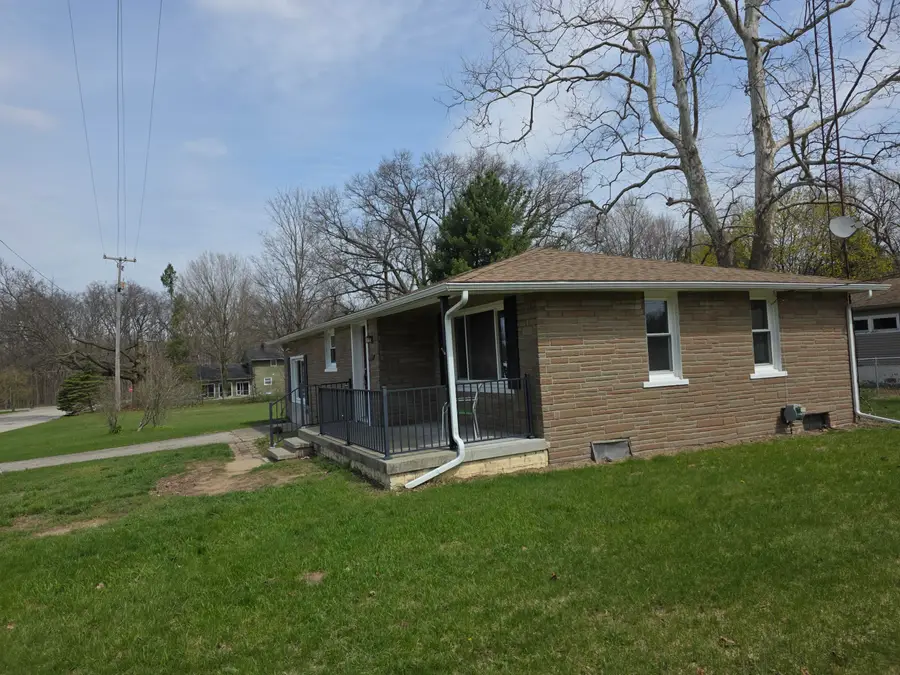 106 N Quincy Street, Lawton, MI 49065 - #2