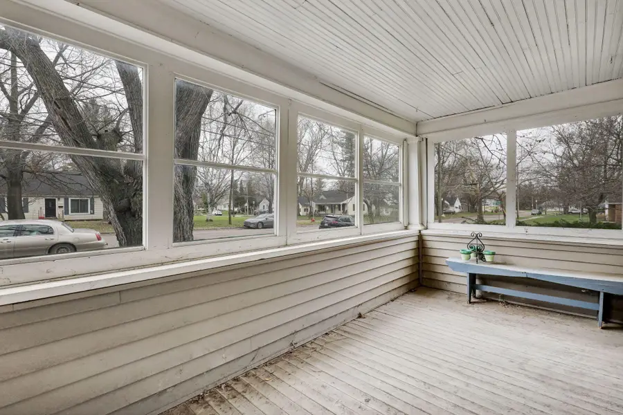 609 S Park Boulevard, Lansing, MI 48910 - #2