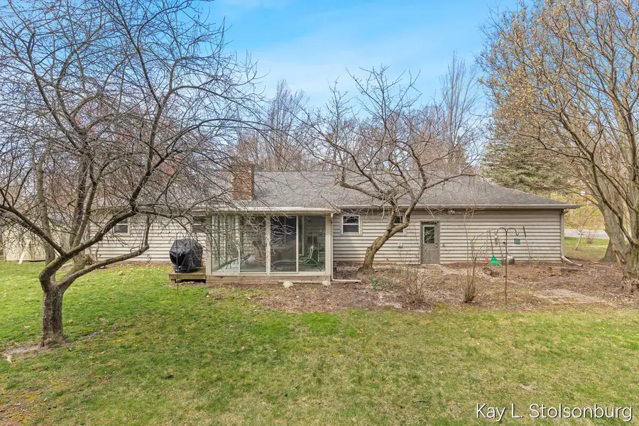 817 N Glenwood Street, Hastings, MI 49058 - #2
