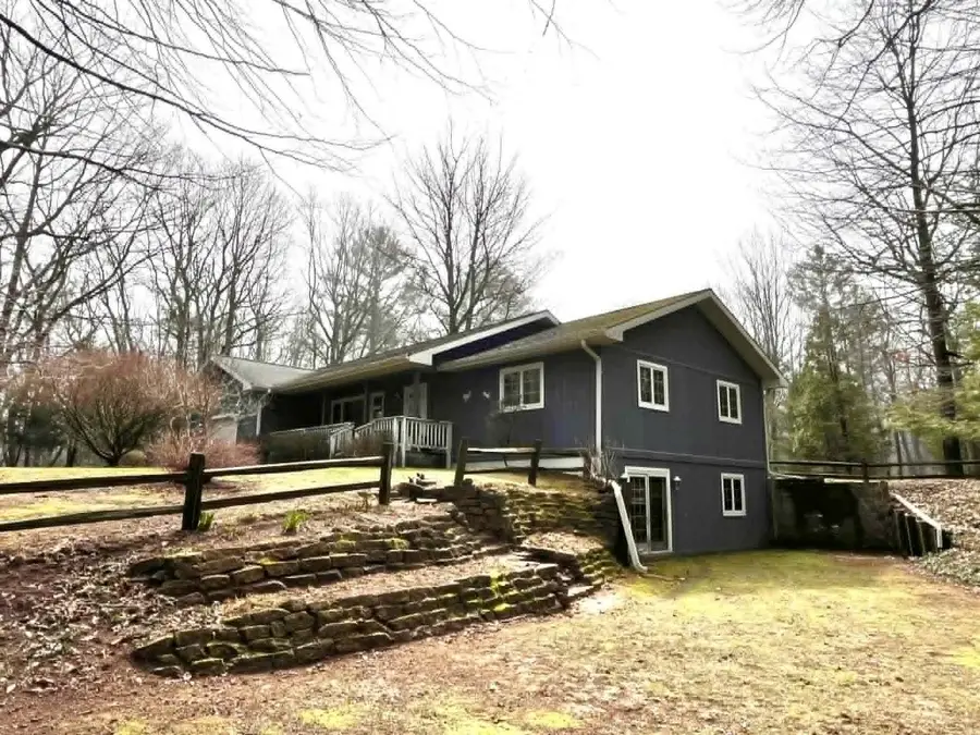 8491 W Awayin Hills Drive, New Era, MI 49446 - #3