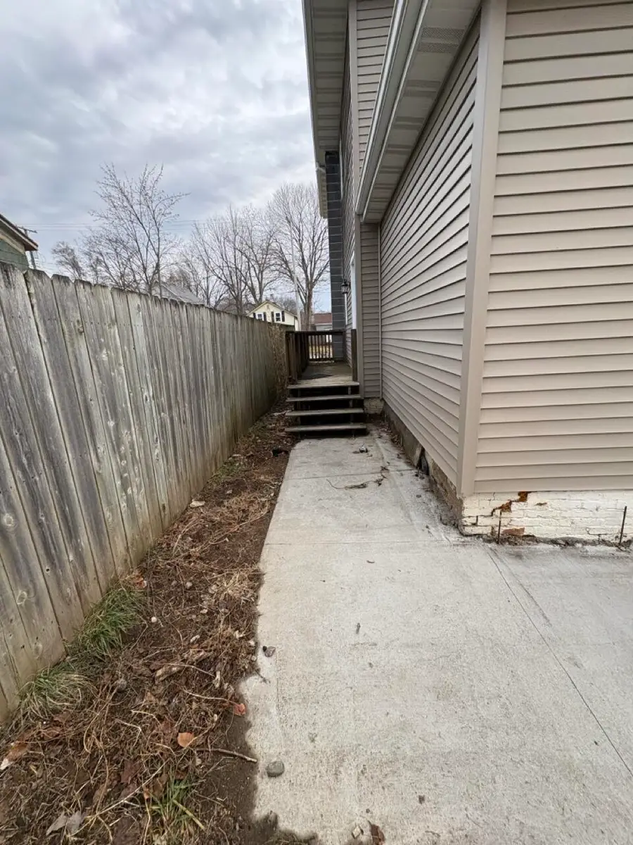 258 E Adams Street, Ionia, MI 48846 - #2