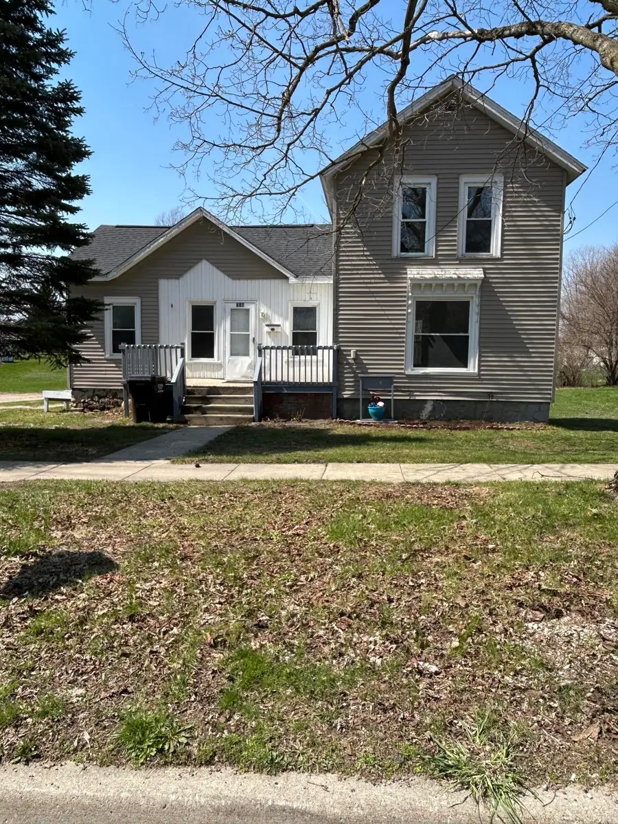 714 N Maple Grove Avenue, Hudson, MI 49247 - #3