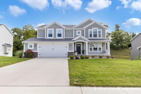 1774 Solitude Drive Ne, Grand Rapids, MI 49525