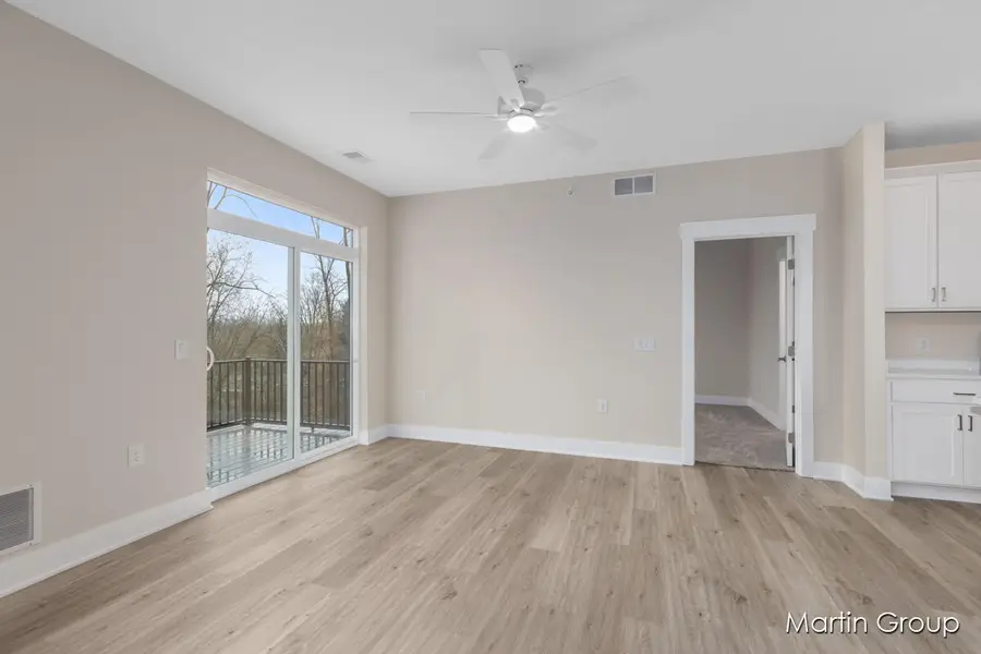2213 Watertown Way Ne, Grand Rapids, MI 49505 - #3