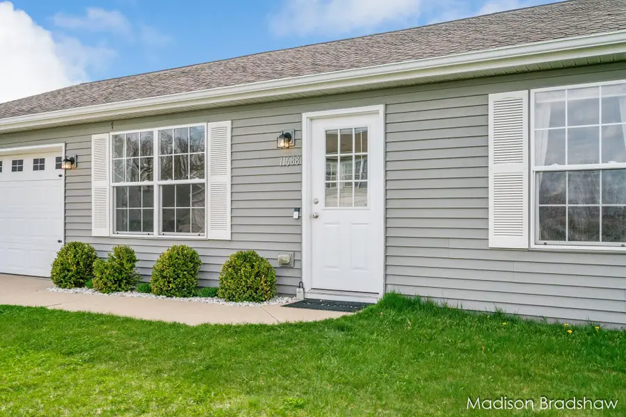 11688 Bear Meadows Drive Se, Alto, MI 49302 - #2