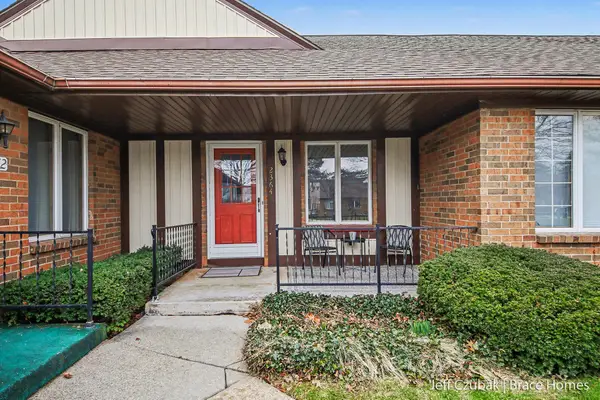 2364 Radcliff Village Drive Se, Grand Rapids, MI 49546
