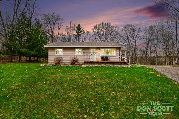 2589 Rector Avenue Ne, Rockford, MI 49341