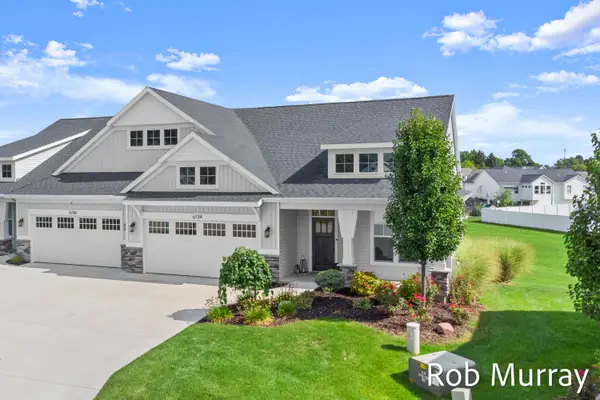 6734 Windsor Ridge Court Ne #6, Rockford, MI 49341