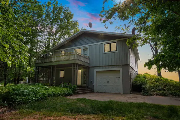 1140 Edgewater Terrace, South Haven, MI 49090