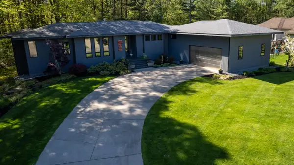 12737 Sanctuary Place, Grand Haven, MI 49417